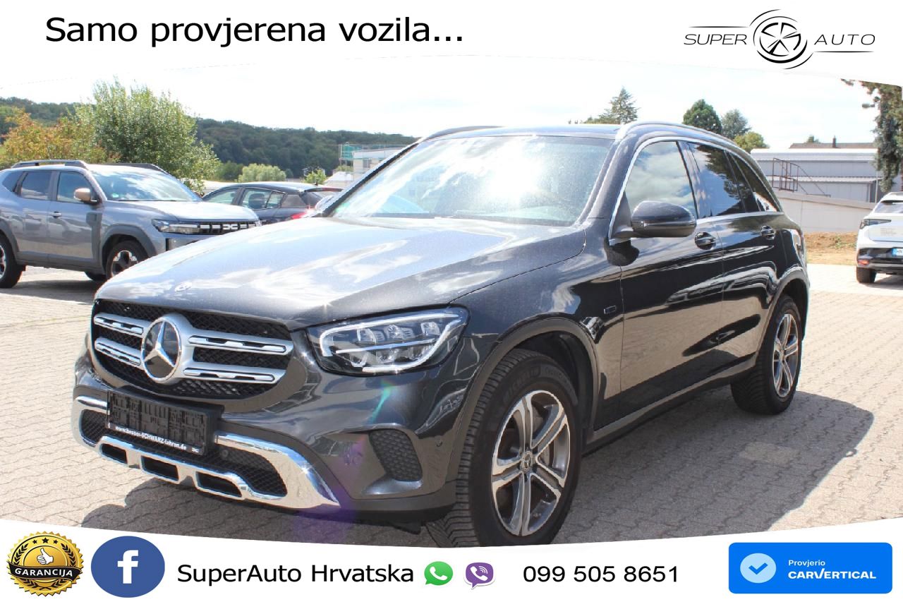 Mercedes GLC 300e (320 KS) 4MATIC 9G-TRONIC LED+GR SJED+ACC