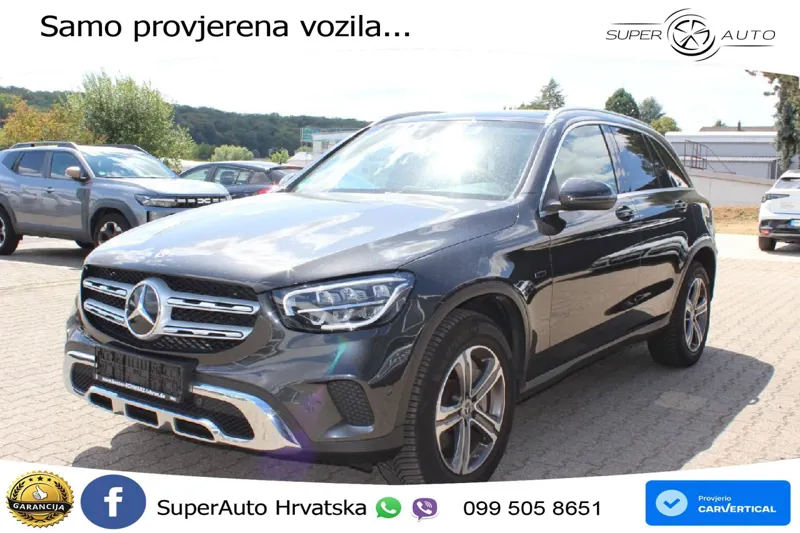 Mercedes GLC 300e (320 KS) 4MATIC 9G-TRONIC LED+GR SJED+ACC