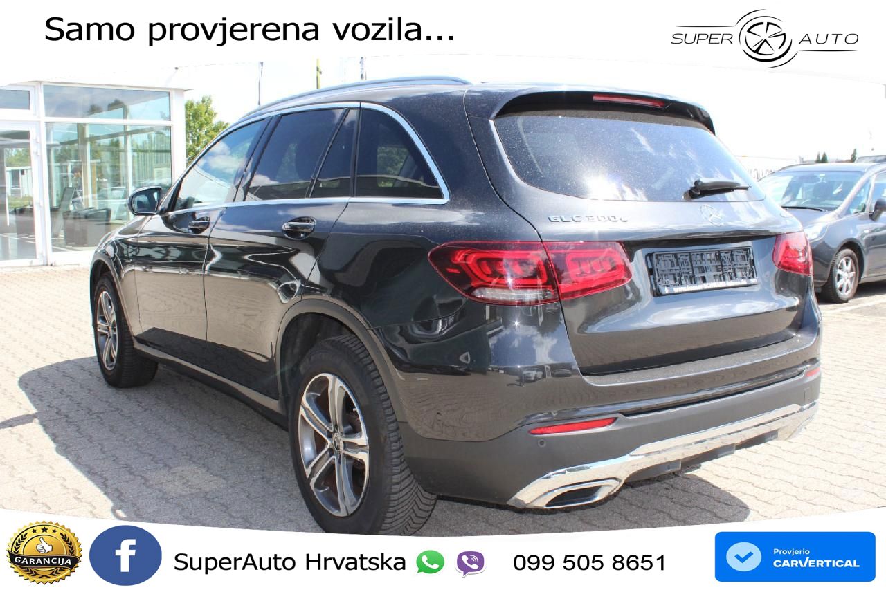 Mercedes GLC 300e (320 KS) 4MATIC 9G-TRONIC LED+GR SJED+ACC