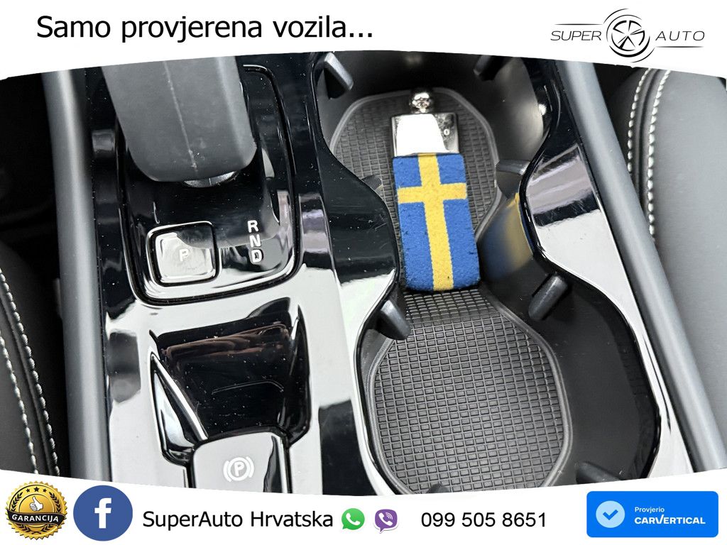 Volvo XC40 2.0 B3 163 KS Automatic ACC+GR SJED+360+PANO