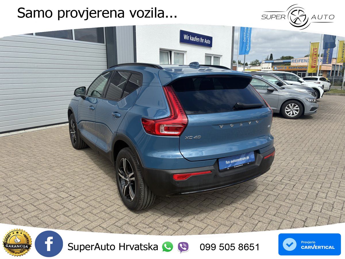 Volvo XC40 2.0 B4 AWD 197 KS Automatic ACC+GR SJED+360+PANO
