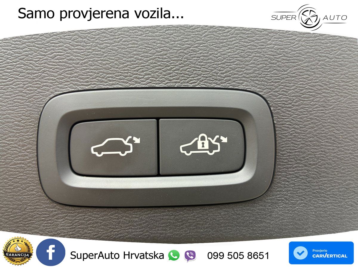 Volvo XC40 2.0 B4 AWD 197 KS Automatic ACC+GR SJED+360+PANO