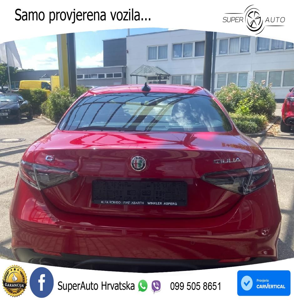 Alfa Romeo Giulia 2.0 Turbo (280 KS) Q4 Automatic LED+ACC