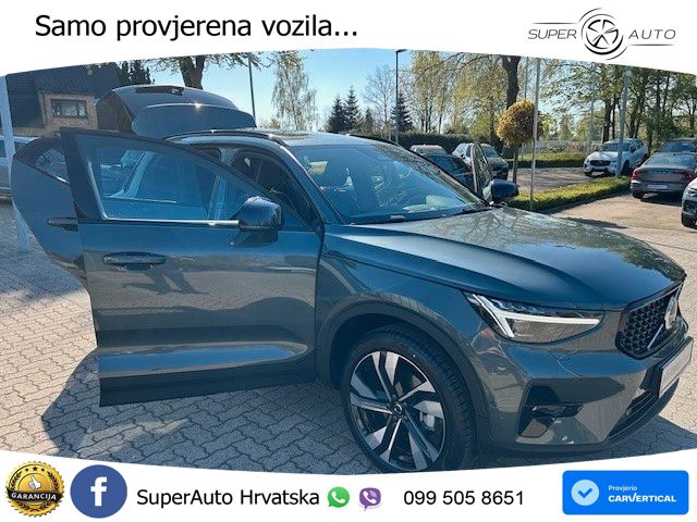 Volvo XC40 2.0 B4 197 KS Automatic ACC+GR SJED+360+PANO