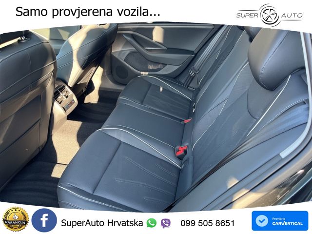 Volkswagen Passat Variant 1.5 TSI (204 KS) eHybrid DSG Elegance LED+ACC