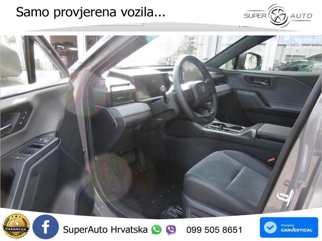 Toyota RAV4 2.5 (272 KS) Hybrid ECVT Style LED+GR SJED+ACC