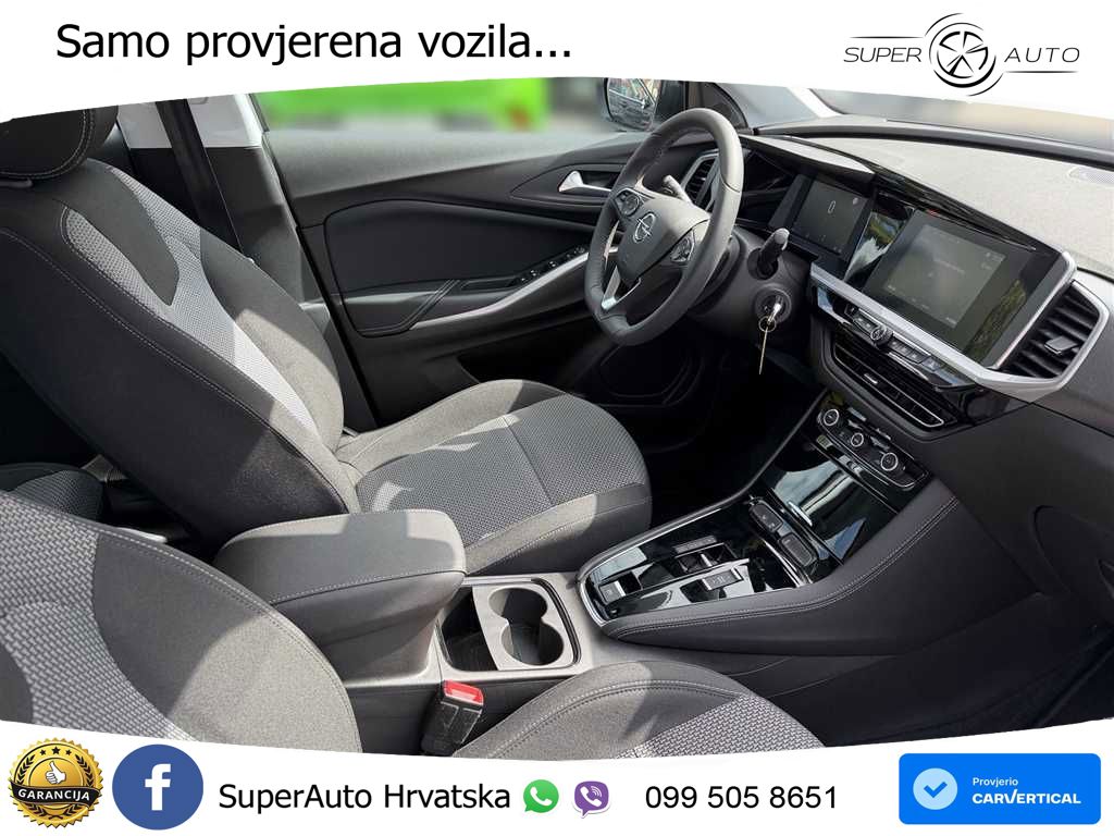Opel Grandland 1.2i Turbo (130 KS) Automatic LED+ACC