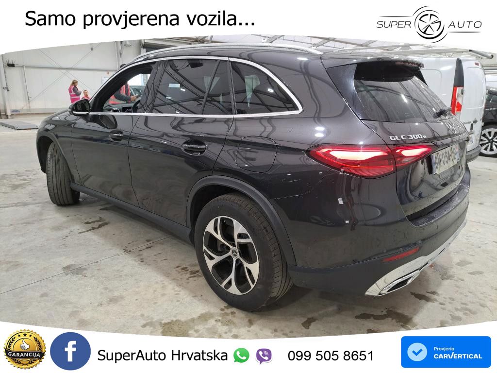 Mercedes GLC 300e (313 KS) 4MATIC 9G-TRONIC LED+GR SJED+ACC