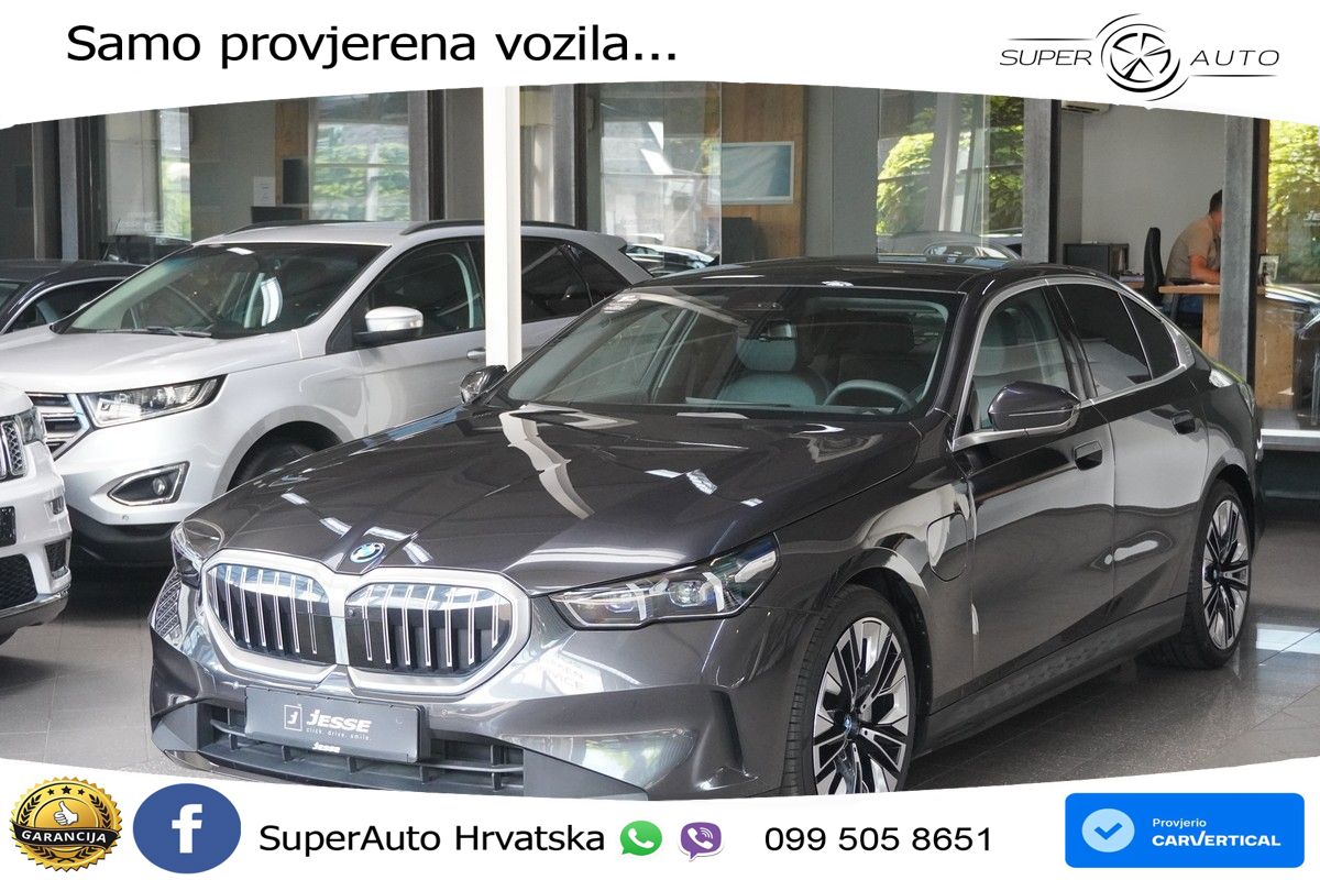 BMW 550e (489 KS) xDrive Steptronic ACC+HEAD+4xGR SJED+360+PANO