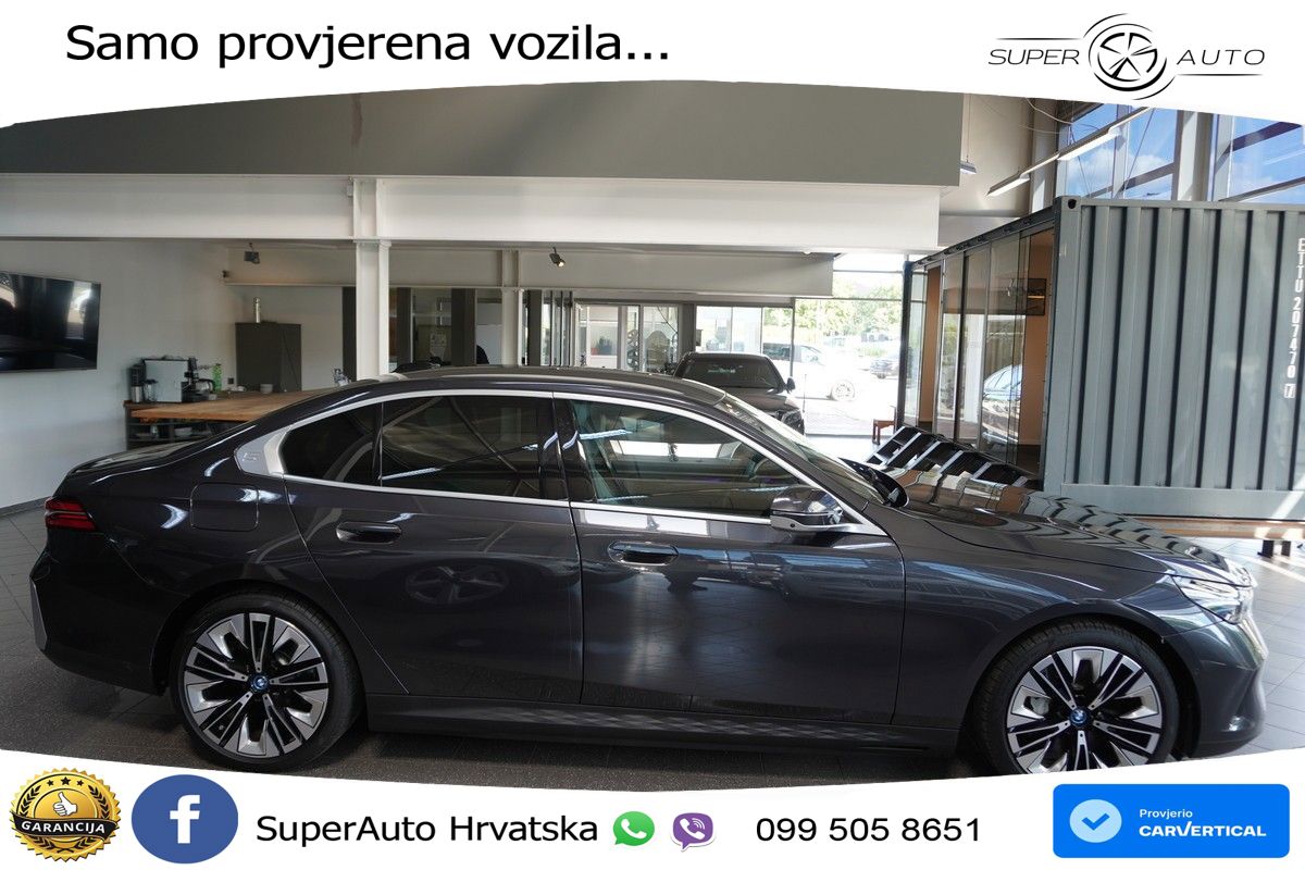 BMW 550e (489 KS) xDrive Steptronic ACC+HEAD+4xGR SJED+360+PANO