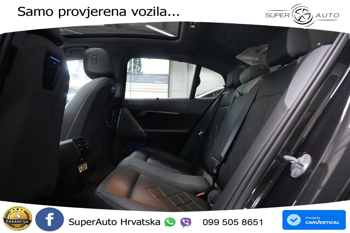 BMW 550e (489 KS) xDrive Steptronic ACC+HEAD+4xGR SJED+360+PANO