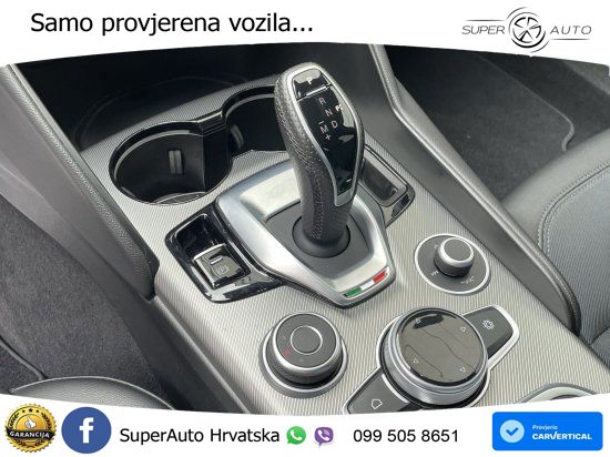 Alfa Romeo Giulia 2.0 Turbo (200 KS) Automatic LED+ACC