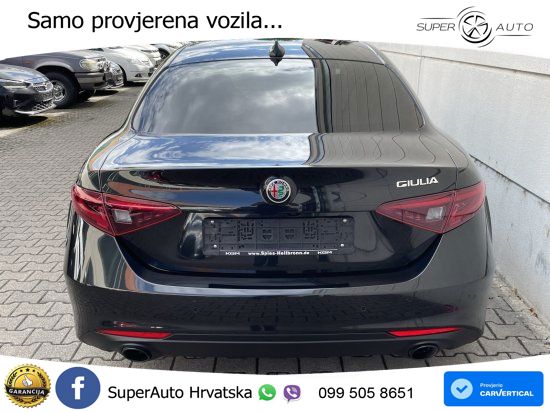 Alfa Romeo Giulia 2.0 Turbo (200 KS) Automatic LED+ACC