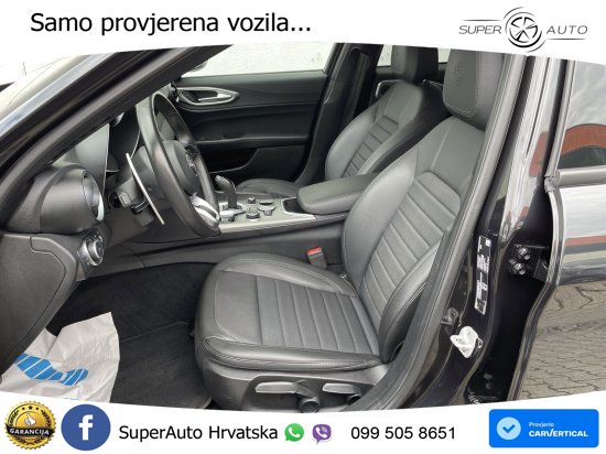 Alfa Romeo Giulia 2.0 Turbo (200 KS) Automatic LED+ACC