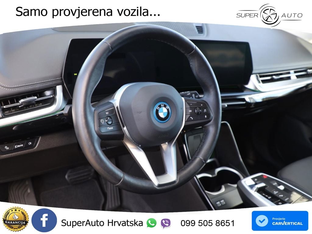 BMW iX1 68 kWh (313 KS) xDrive30 LED+GR SJED+ACC