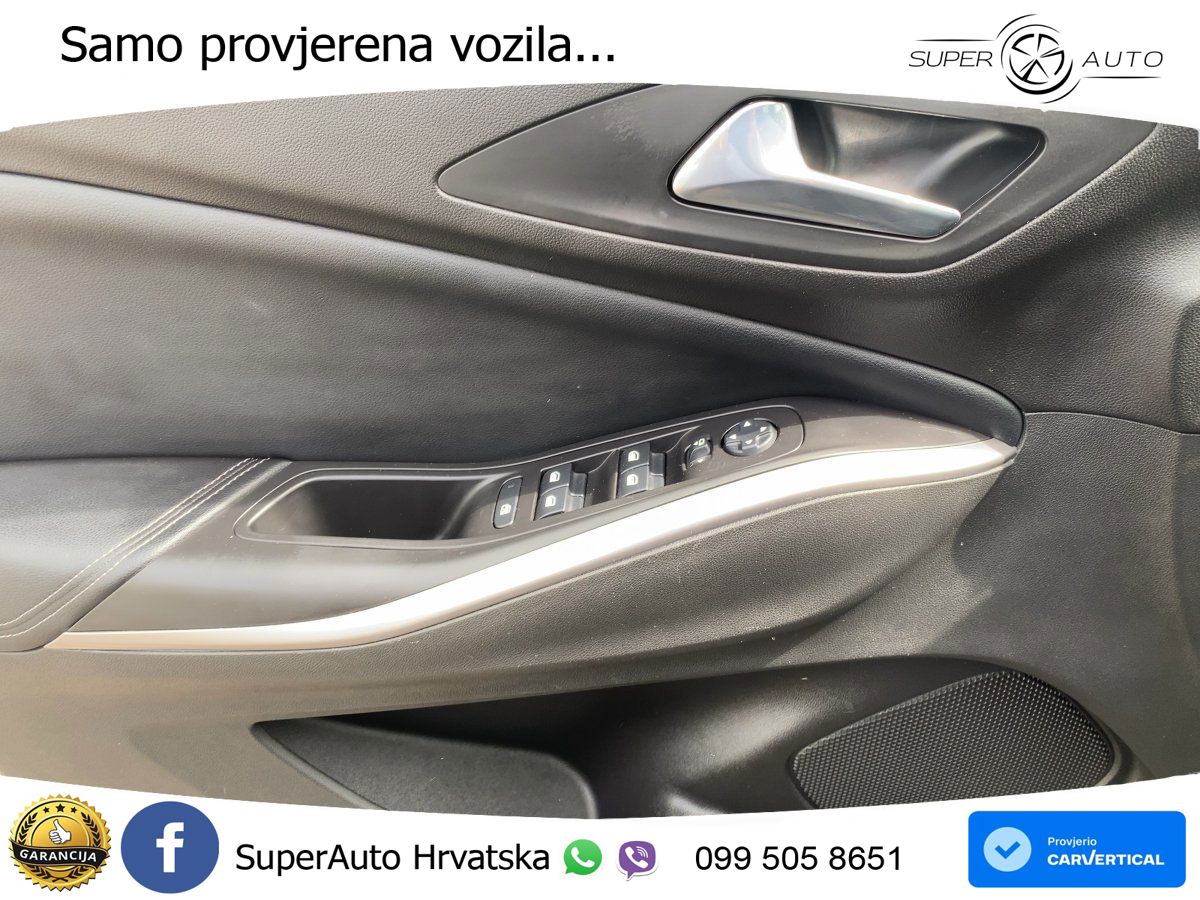 Opel Grandland 1.2i Turbo (130 KS)