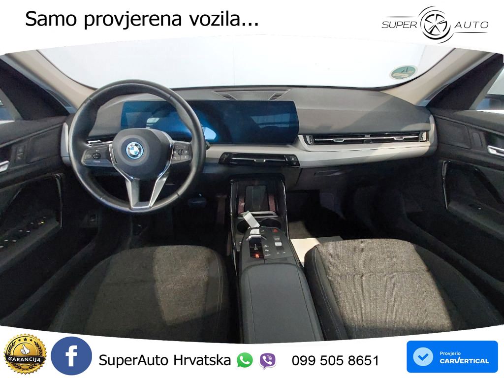 BMW iX1 68 kWh (313 KS) xDrive30 LED+GR SJED+ACC