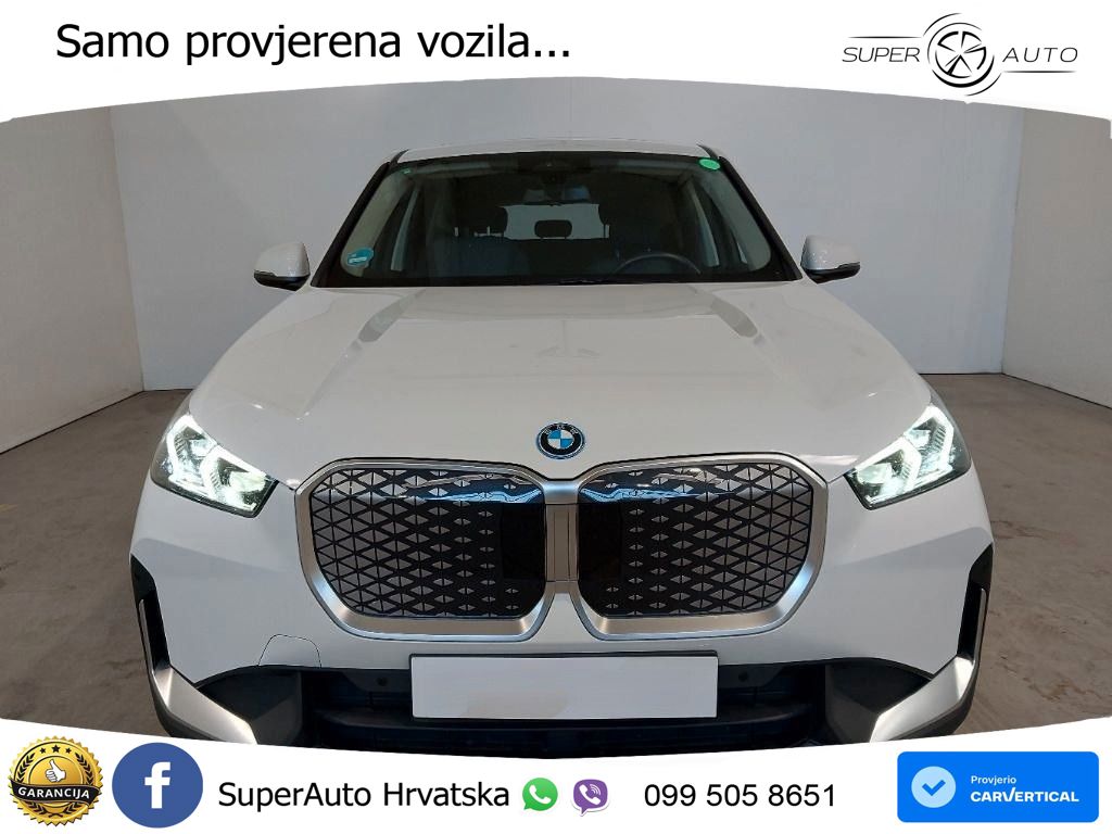 BMW iX1 68 kWh (313 KS) xDrive30 LED+GR SJED+ACC