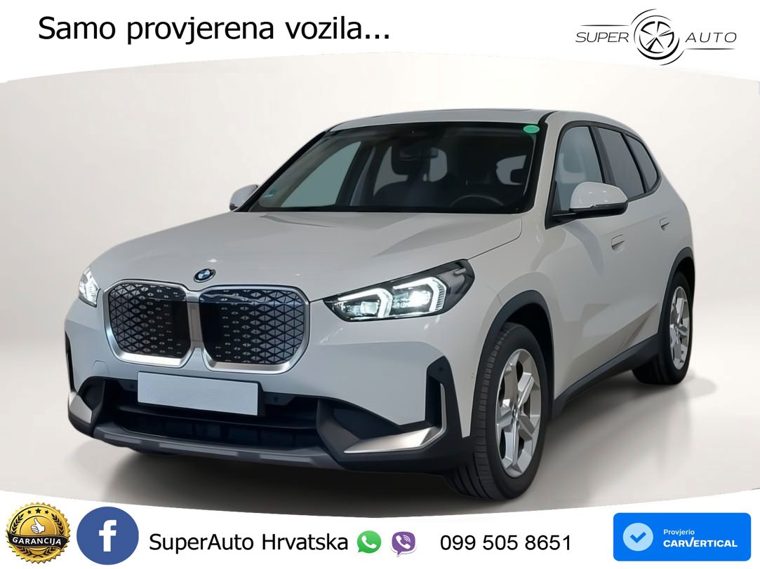 BMW iX1 68 kWh (313 KS) xDrive30 LED+GR SJED+ACC