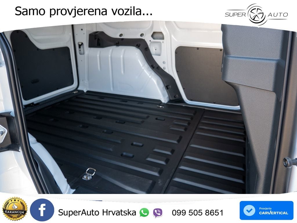 Ford Transit Connect Limited PDC FSE NAVI ACC 102 KS
