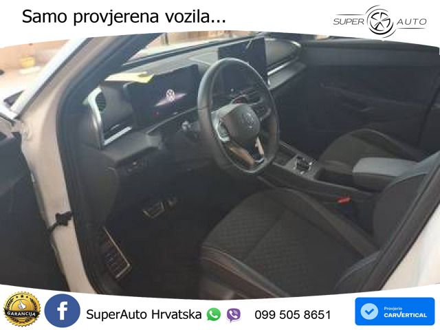 Volkswagen T-Roc 1.5 eTSI (150 KS)  DSG R-Line LED+GR SJED+ACC