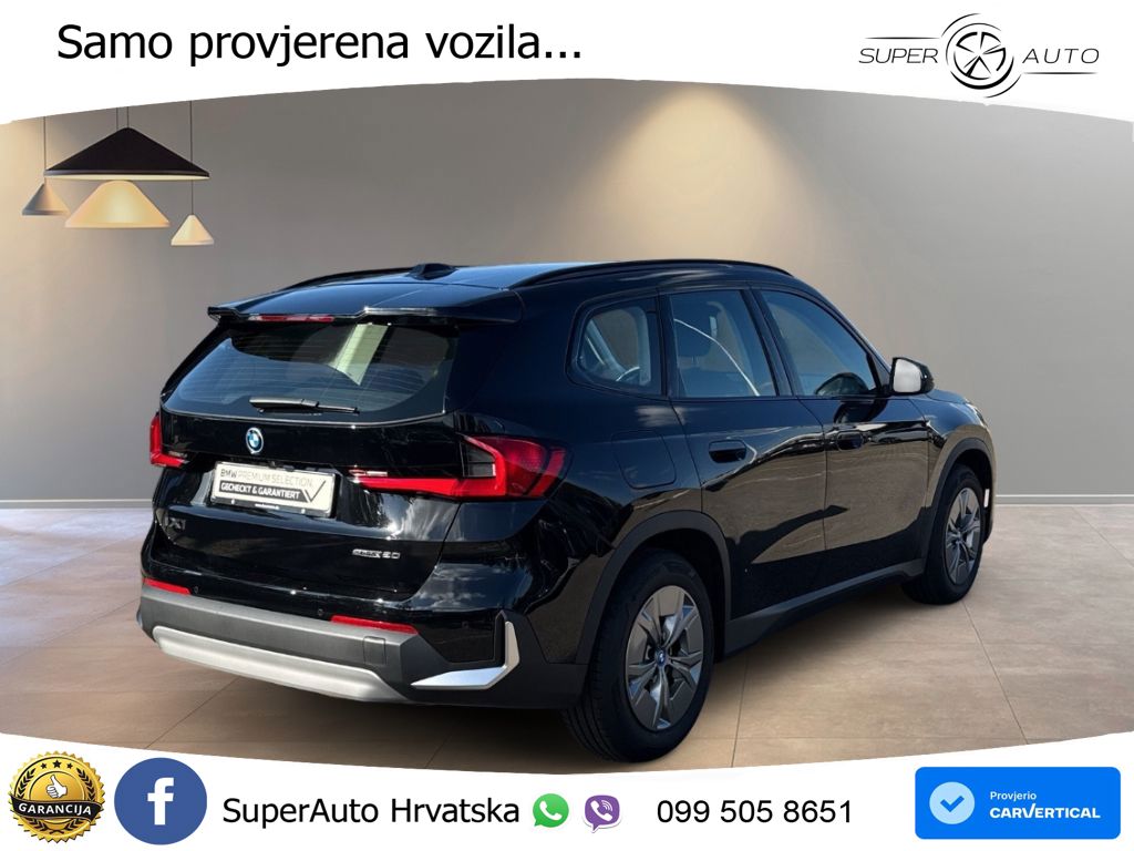 BMW iX1 66.5 kWh (204 KS) eDrive20 LED+GR SJED+ACC