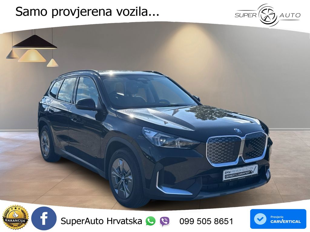 BMW iX1 66.5 kWh (204 KS) eDrive20 LED+GR SJED+ACC