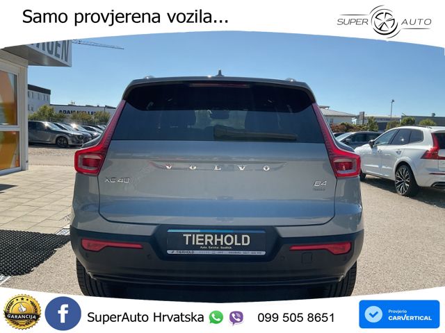 Volvo XC40 2.0 B4 AWD 197 KS Automatic ACC+GR SJED+360+PANO