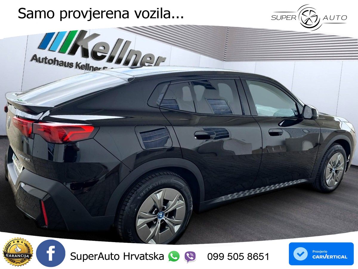 BMW iX2 66.5 kWh (313 KS) xDrive30