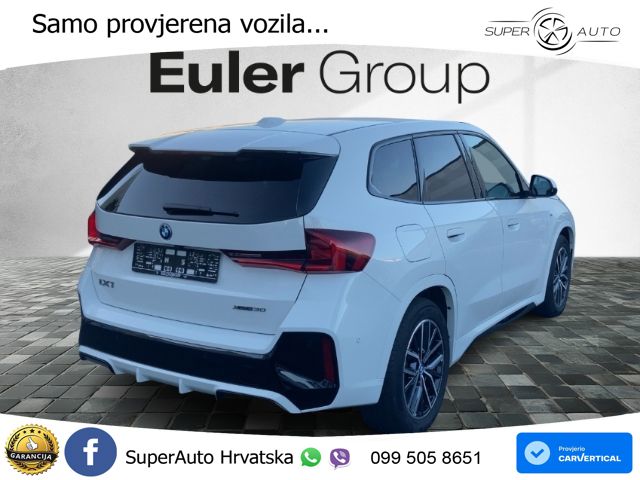 BMW iX1 68 kWh (313 KS) xDrive30 LED+GR SJED+ACC