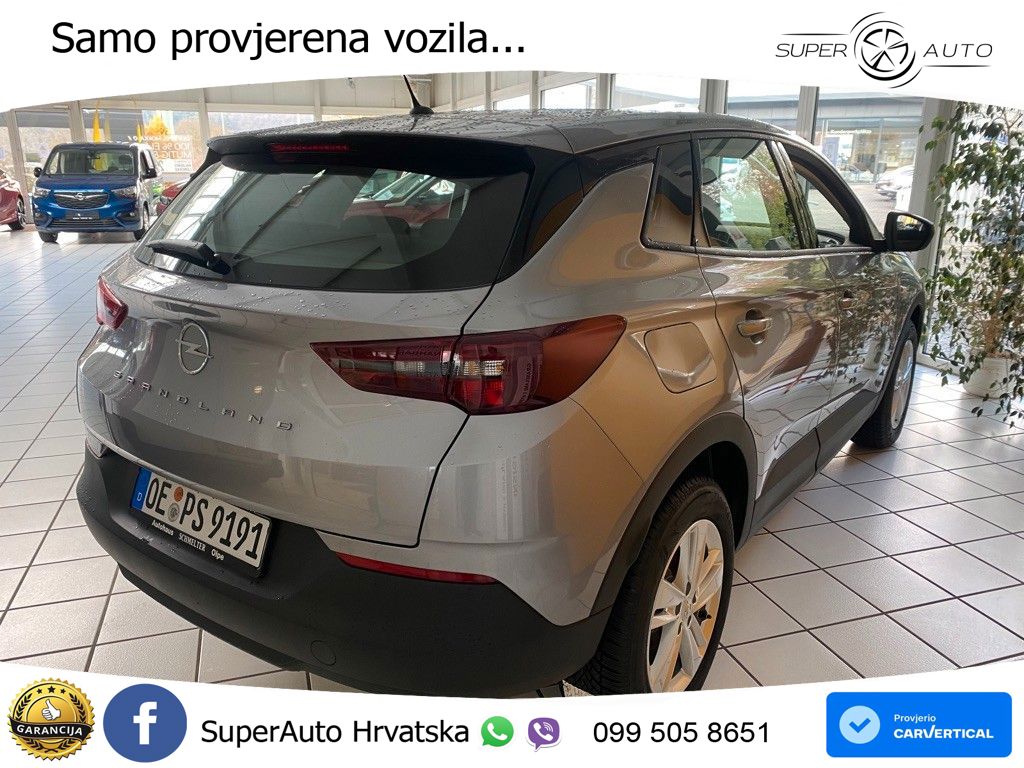 Opel Grandland 1.2i Turbo (130 KS)
