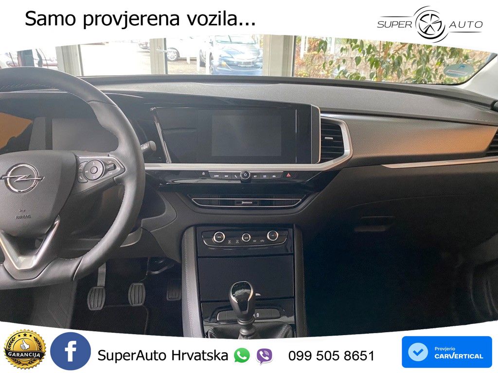 Opel Grandland 1.2i Turbo (130 KS)
