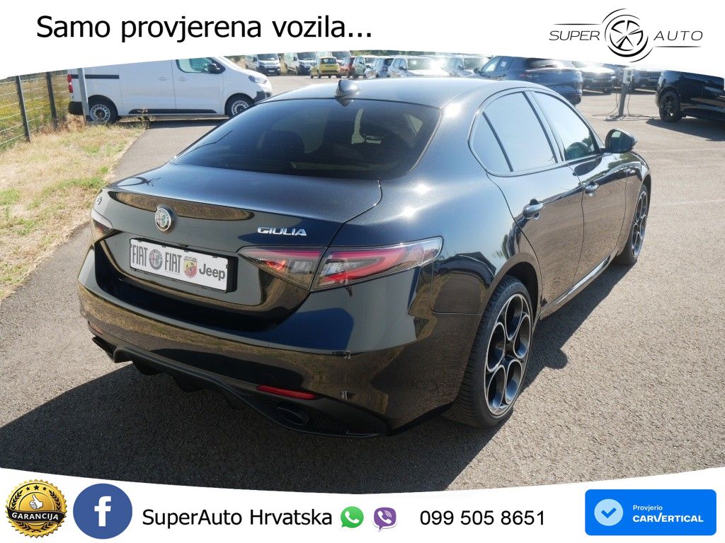 Alfa Romeo Giulia 2.0 Turbo (280 KS) Q4 Automatic LED+GR SJED+ACC