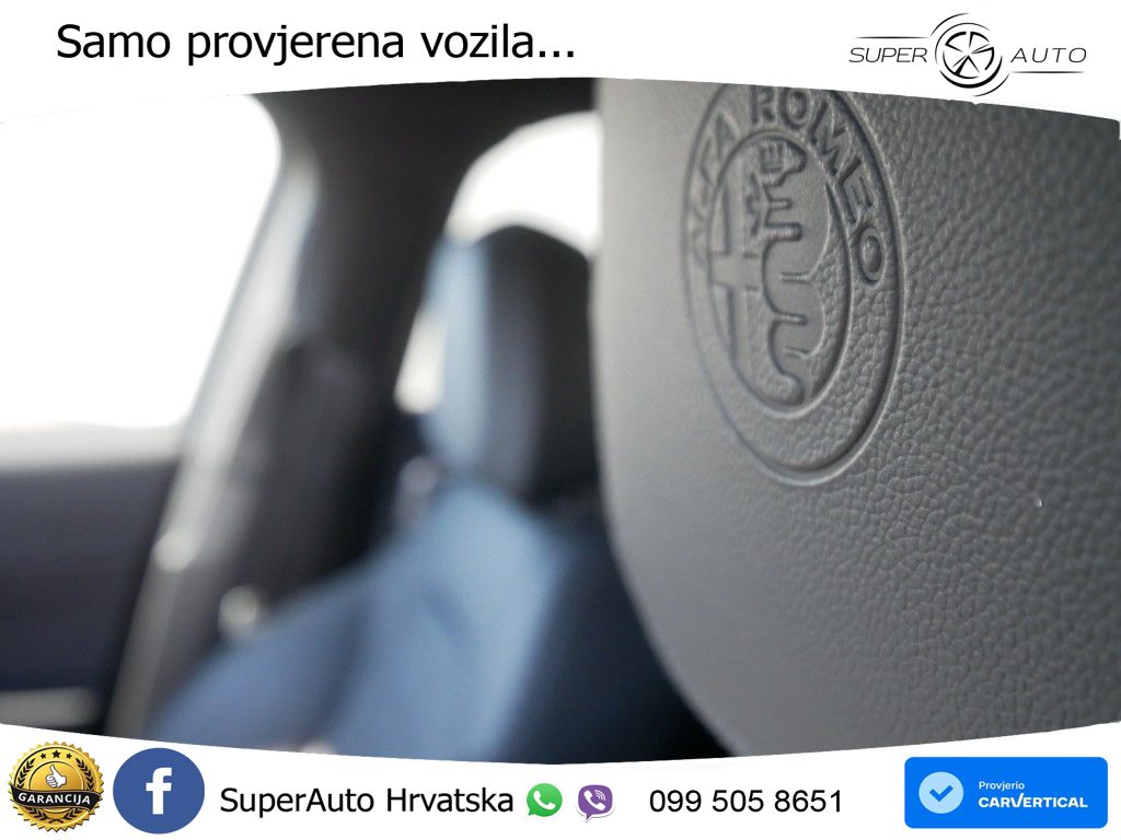 Alfa Romeo Giulia 2.0 Turbo (280 KS) Q4 Automatic LED+GR SJED+ACC
