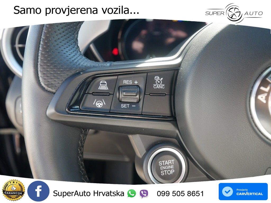 Alfa Romeo Giulia 2.0 Turbo (280 KS) Q4 Automatic LED+GR SJED+ACC