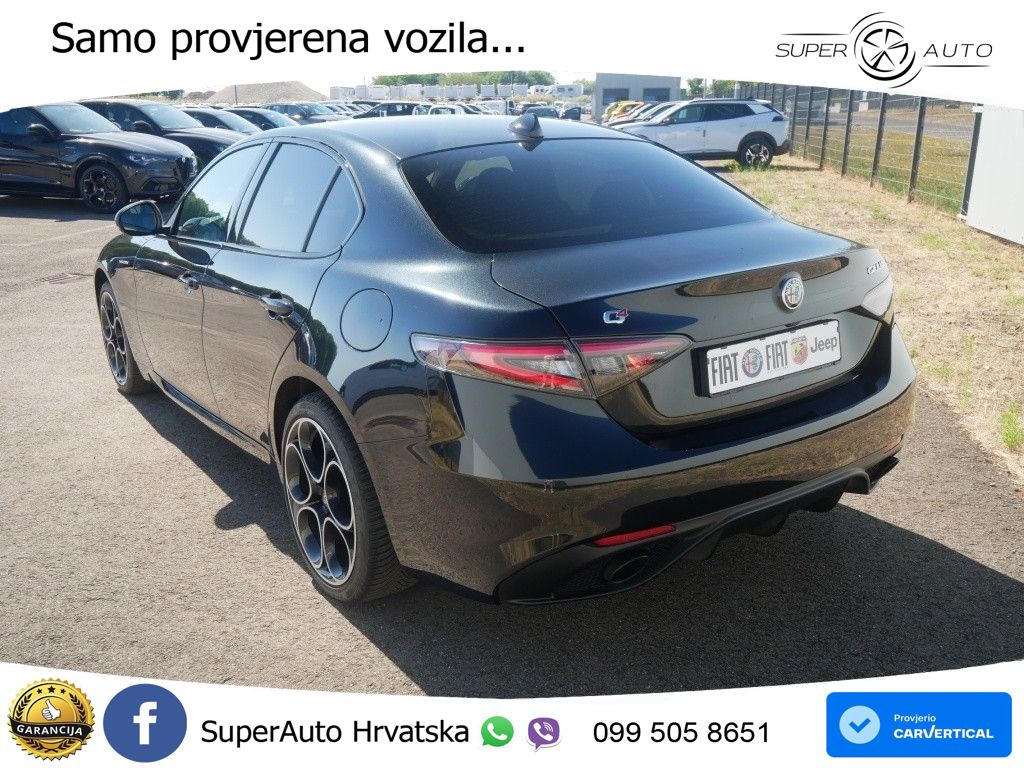 Alfa Romeo Giulia 2.0 Turbo (280 KS) Q4 Automatic LED+GR SJED+ACC