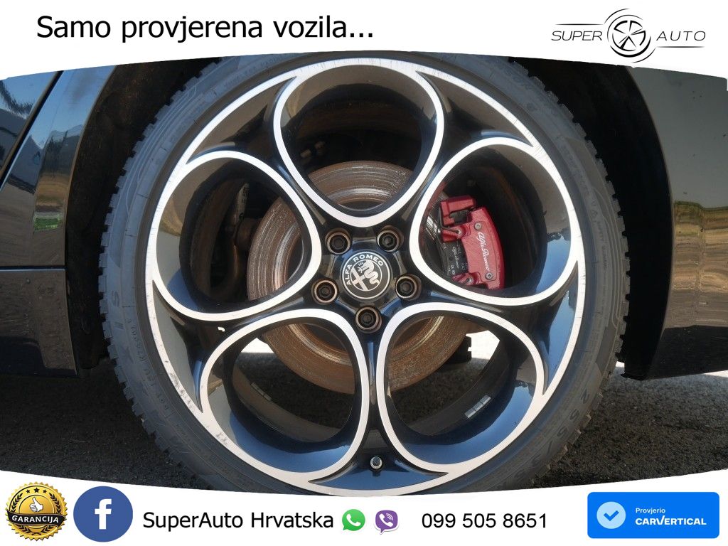 Alfa Romeo Giulia 2.0 Turbo (280 KS) Q4 Automatic LED+GR SJED+ACC