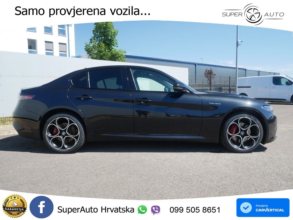 Alfa Romeo Giulia 2.0 Turbo (280 KS) Q4 Automatic LED+GR SJED+ACC