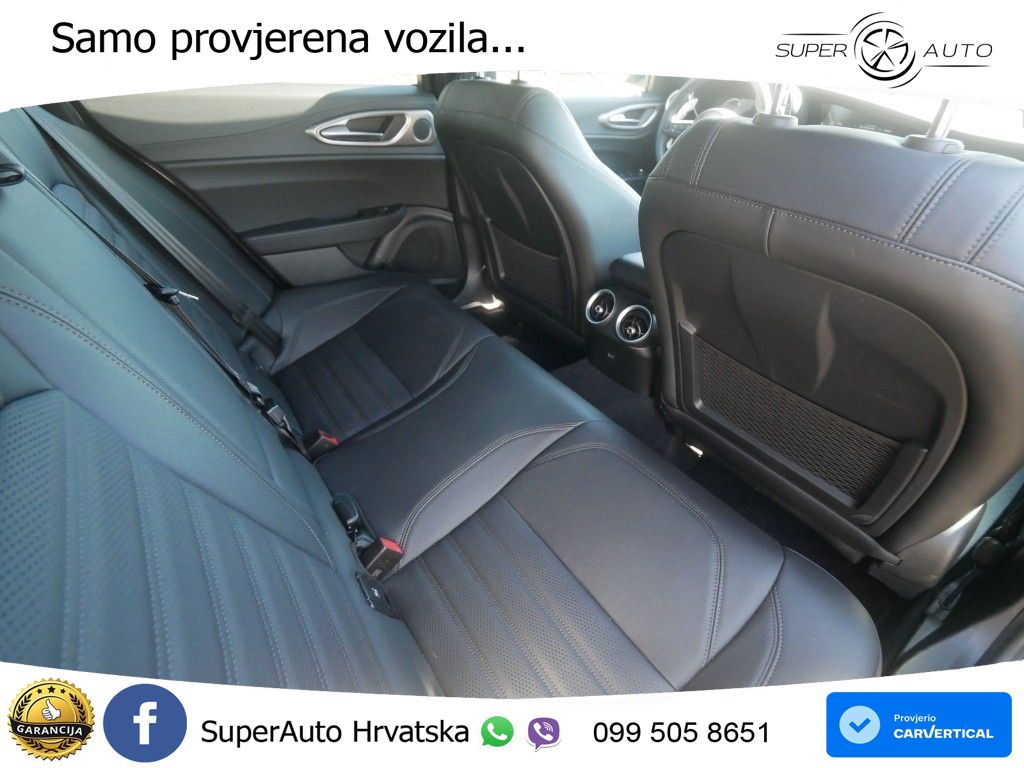 Alfa Romeo Giulia 2.0 Turbo (280 KS) Q4 Automatic LED+GR SJED+ACC