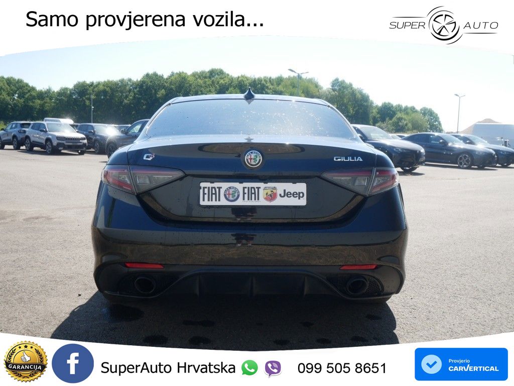 Alfa Romeo Giulia 2.0 Turbo (280 KS) Q4 Automatic LED+GR SJED+ACC