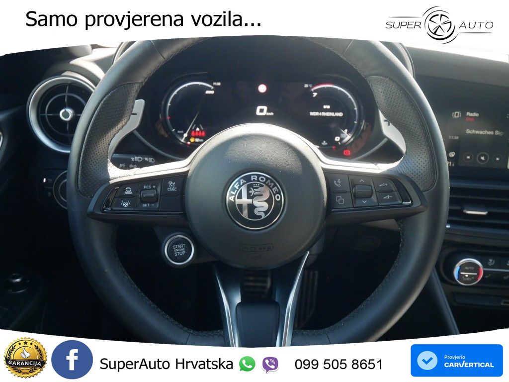 Alfa Romeo Giulia 2.0 Turbo (280 KS) Q4 Automatic LED+GR SJED+ACC