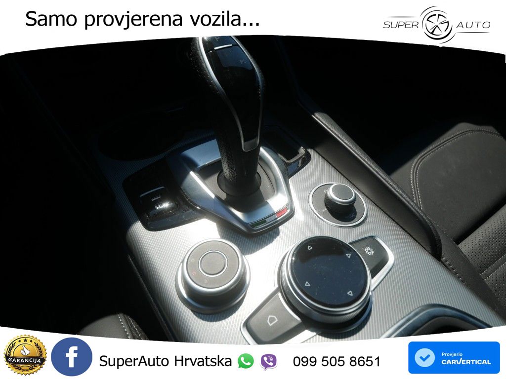 Alfa Romeo Giulia 2.0 Turbo (280 KS) Q4 Automatic LED+GR SJED+ACC