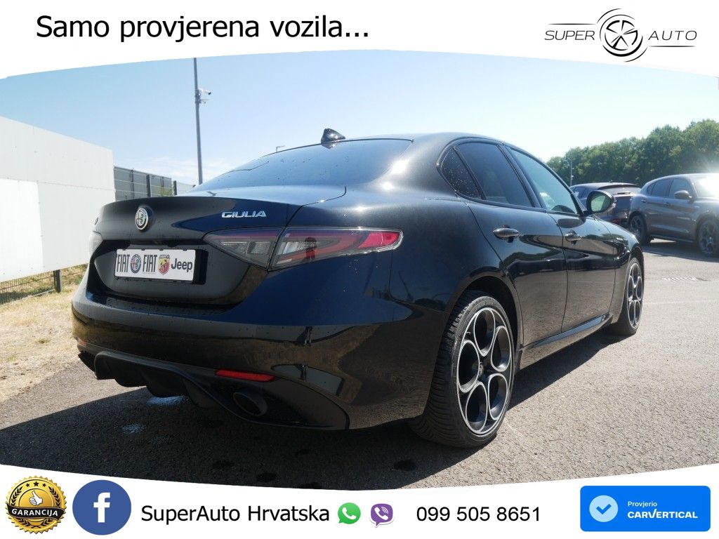 Alfa Romeo Giulia 2.0 Turbo (280 KS) Q4 Automatic LED+GR SJED+ACC