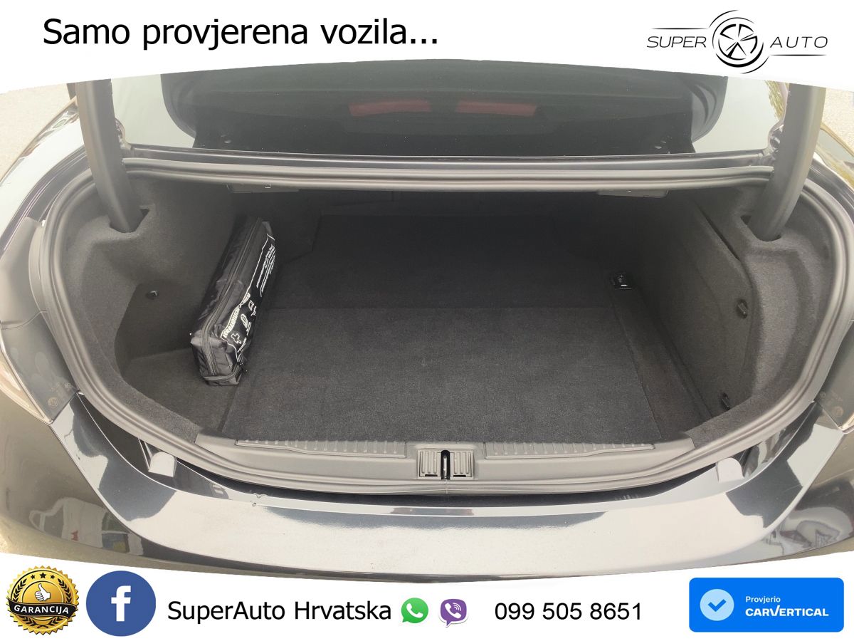 Alfa Romeo Giulia 2.0 Turbo (280 KS) Q4 Automatic LED+GR SJED+ACC