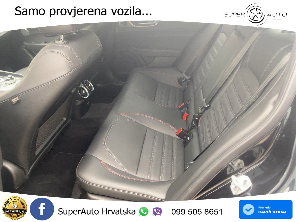 Alfa Romeo Giulia 2.0 Turbo (280 KS) Q4 Automatic LED+GR SJED+ACC