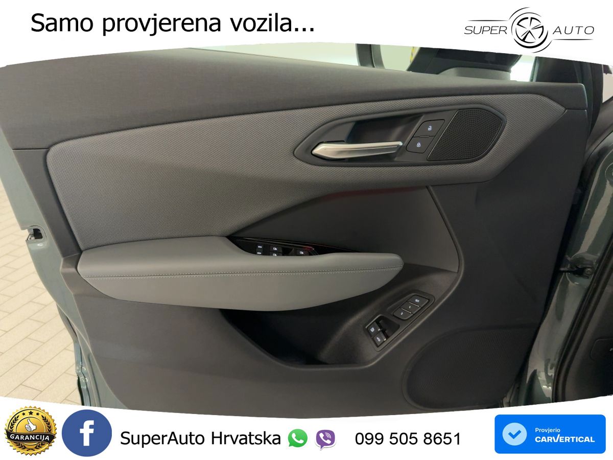 Audi Q3 1.5 TFSIe (272 KS) S tronic LED+GR SJED+ACC