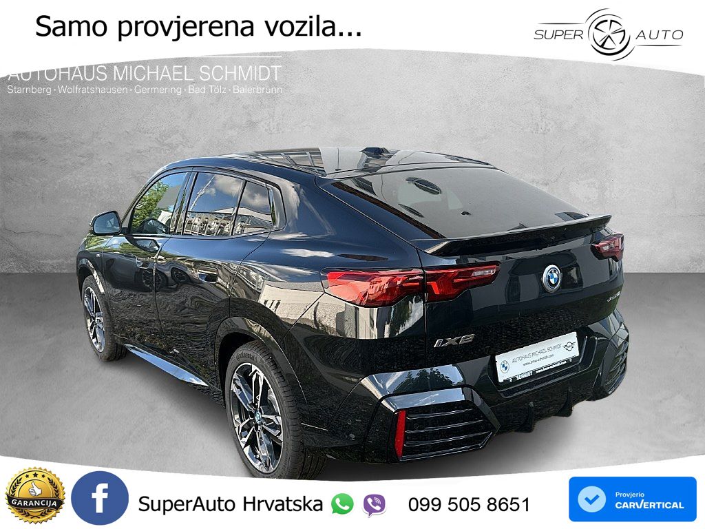 BMW iX2 66.5 kWh (313 KS) xDrive30