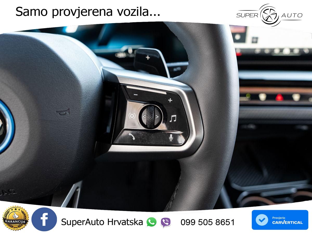 BMW 550e (489 KS) xDrive Steptronic ACC+HEAD+4xGR SJED+360+PANO