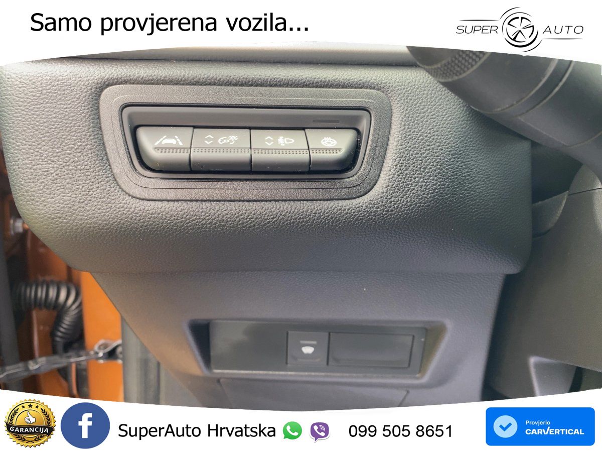 Renault Captur 1.3 TCe (140 KS) Intens LED+GR SJED+ACC