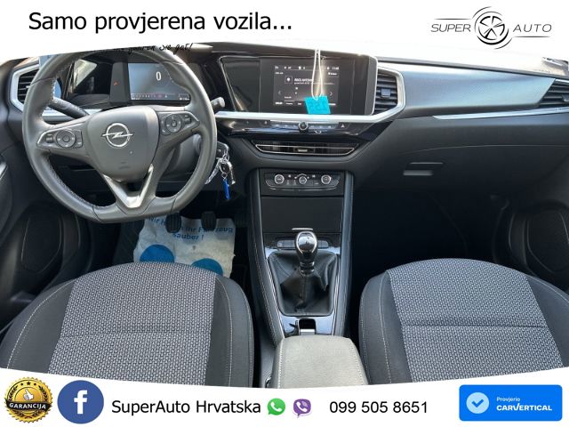 Opel Grandland 1.2i Turbo (130 KS)